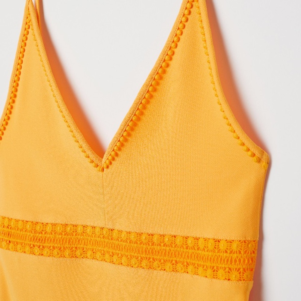 Yellow Bodysuit with lace details - Picture 2 of 6